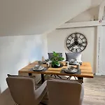 Oberdeck Fuer 4 Personen, Wifi, Parkplaetze Uvm Brokstedt