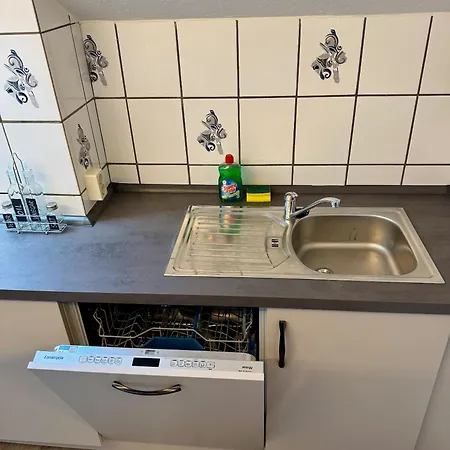 Oberdeck Fuer 4 Personen, Wifi, Parkplaetze Uvm Appartement